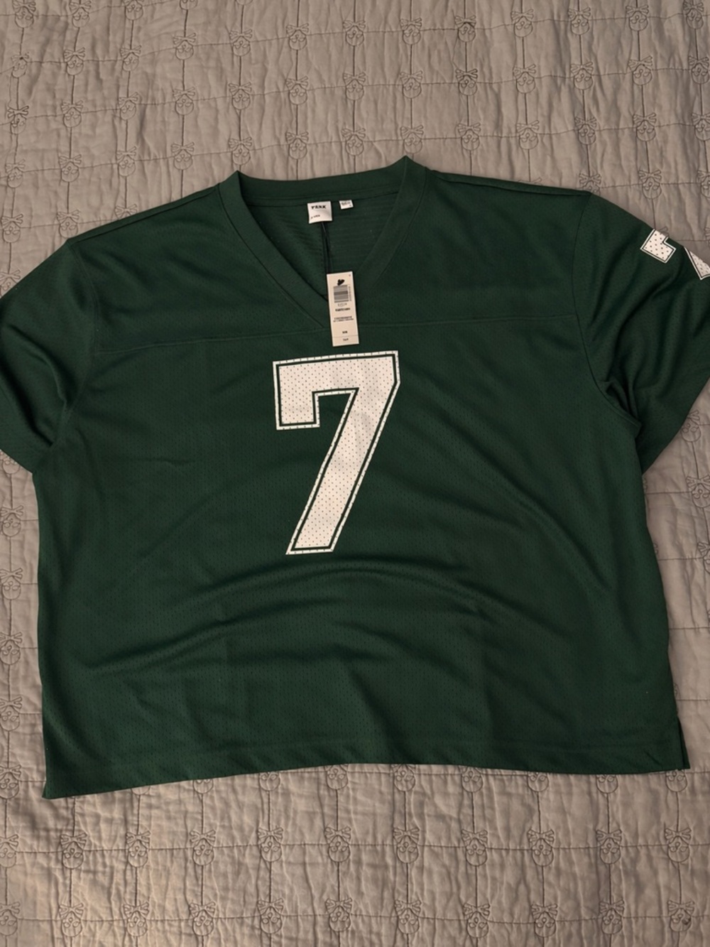 Aritzia Endgame Jersey Scarab Green/White NWT - Picture 2 of 3